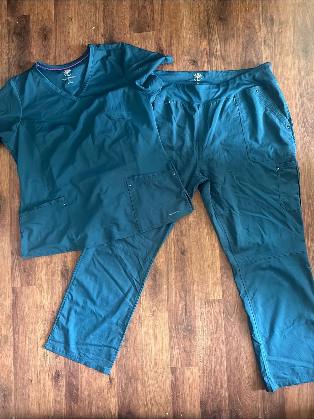 healing hands Caribbean blue V-Neck Scrub set